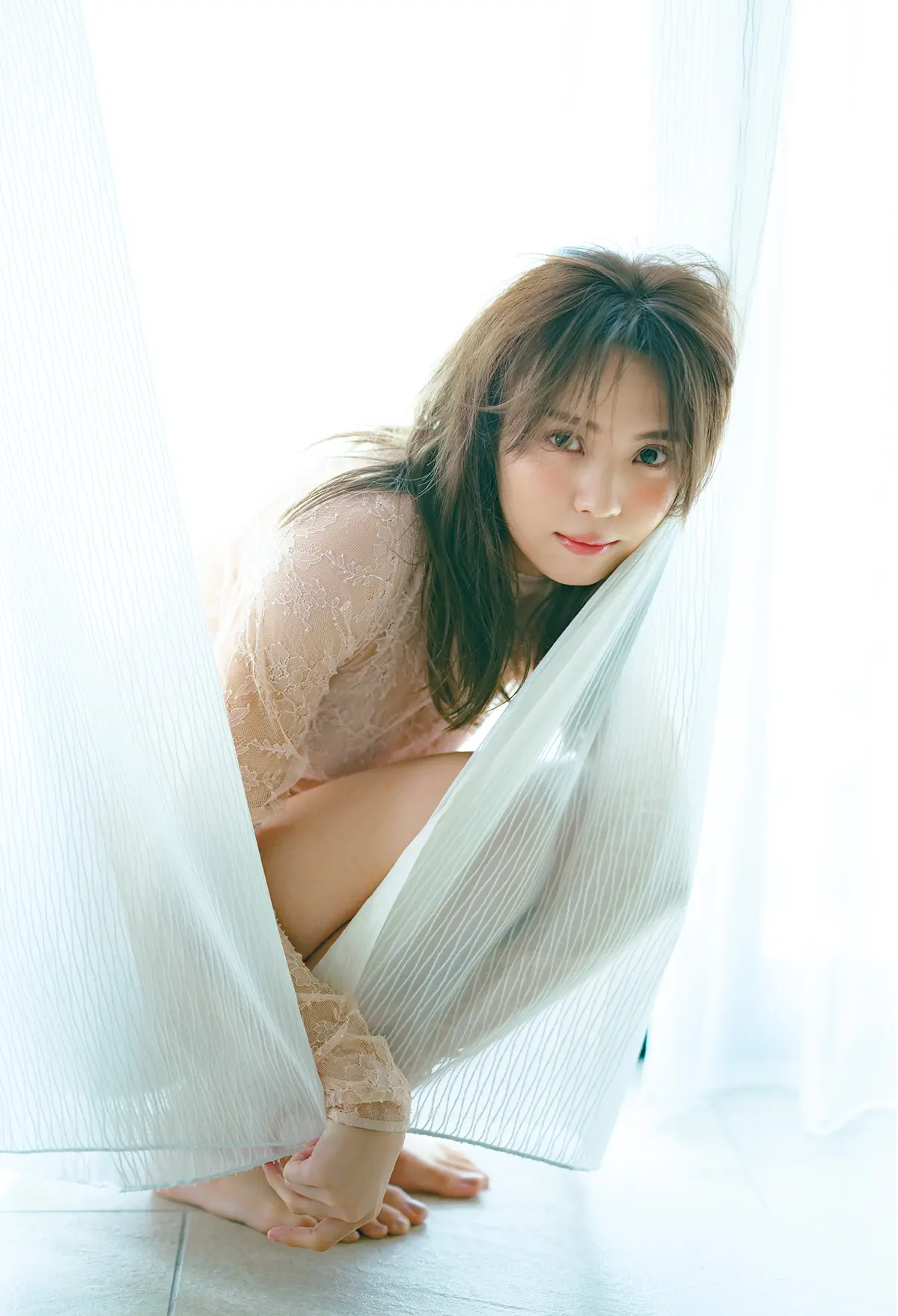 小林由依