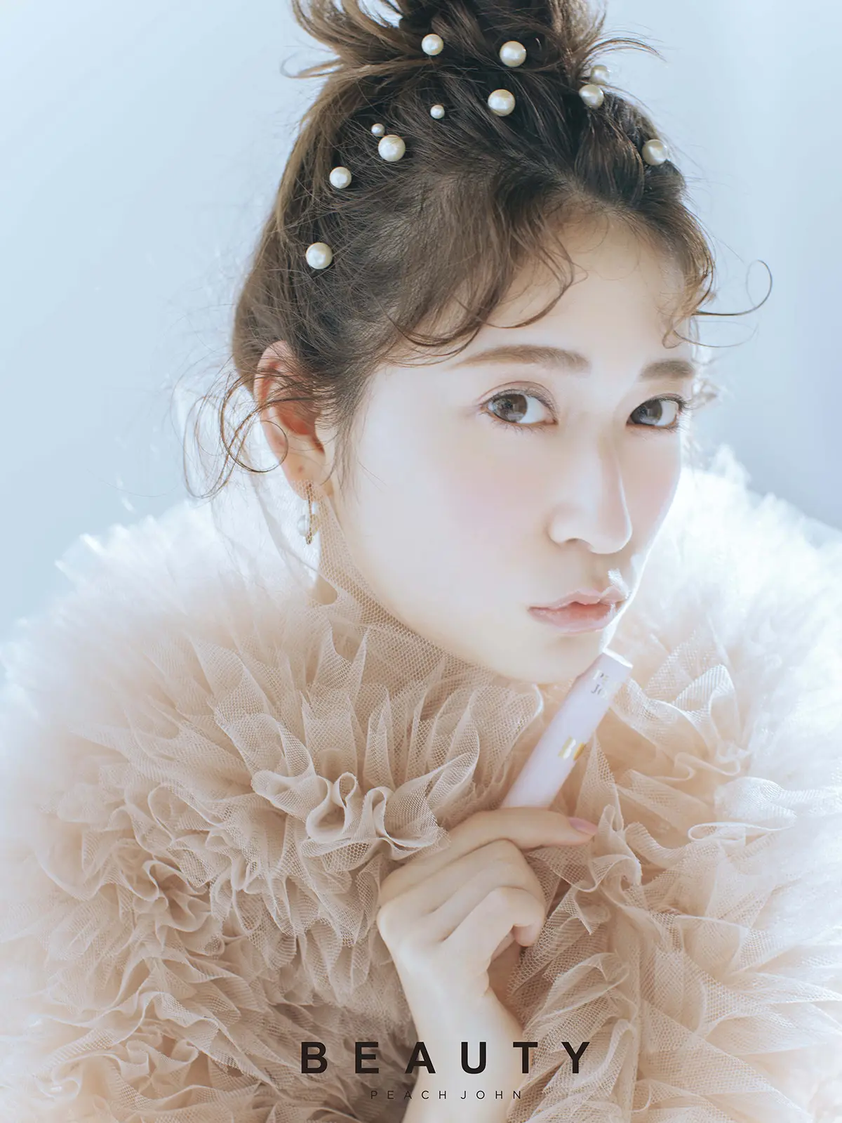 吉田朱里