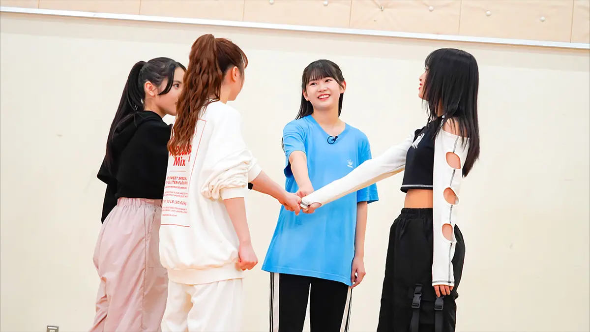 石田亜佑美、岡村ほまれ、為永幸音、北原もも