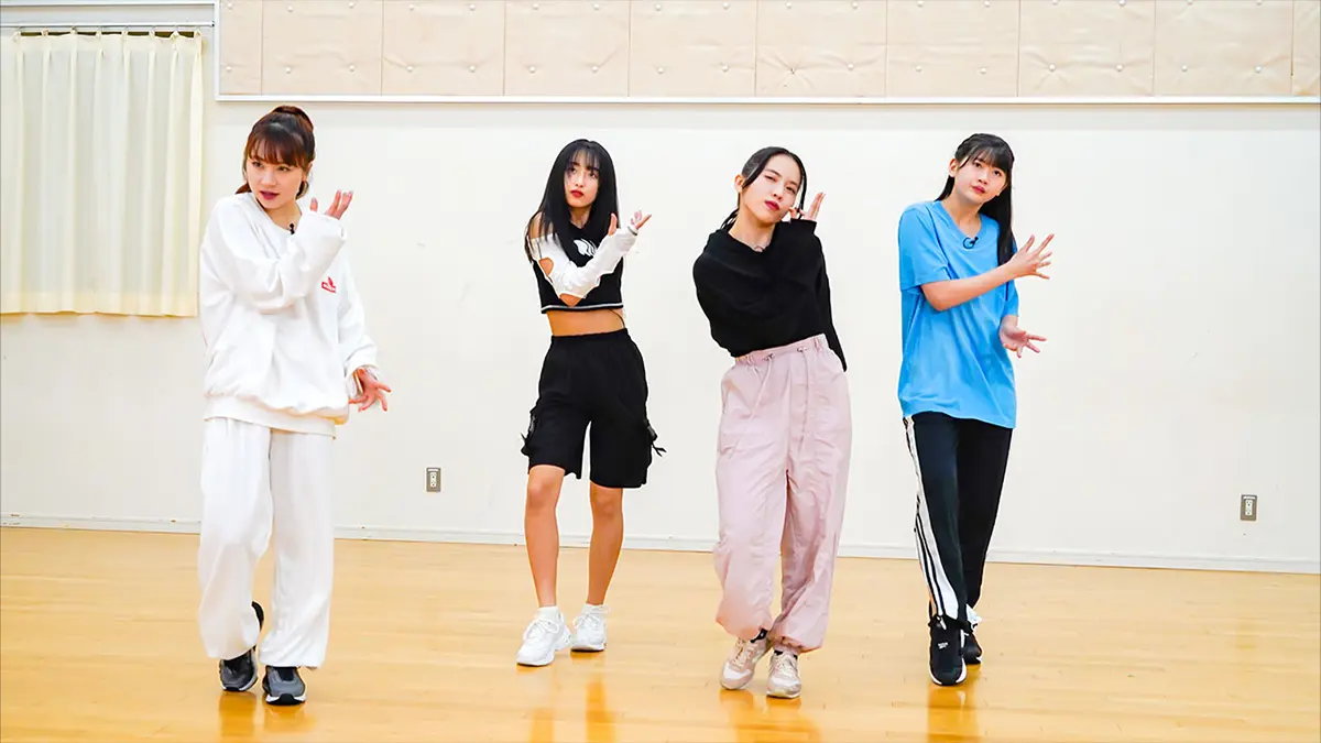 石田亜佑美、岡村ほまれ、為永幸音、北原もも