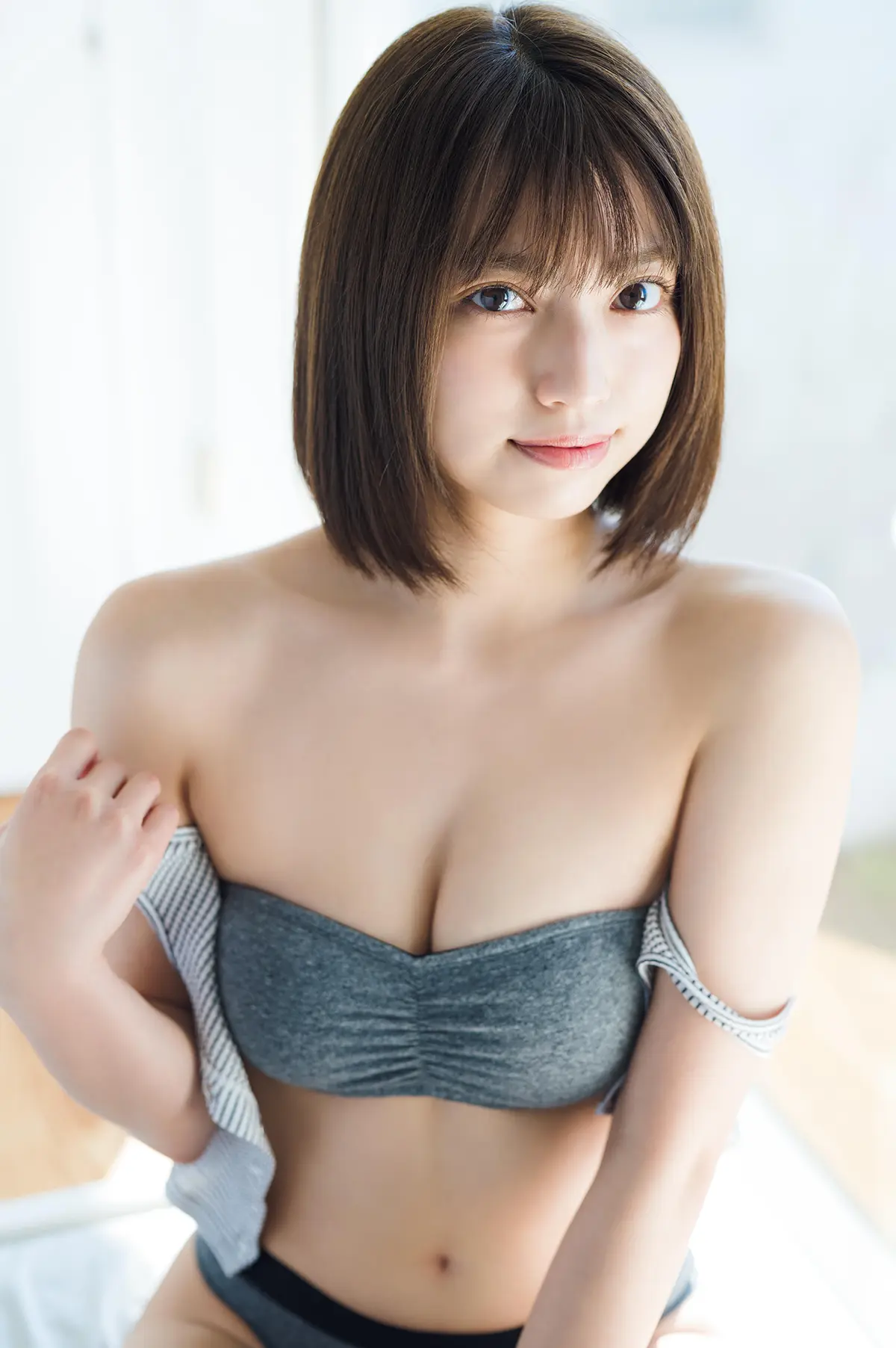 高見奈央