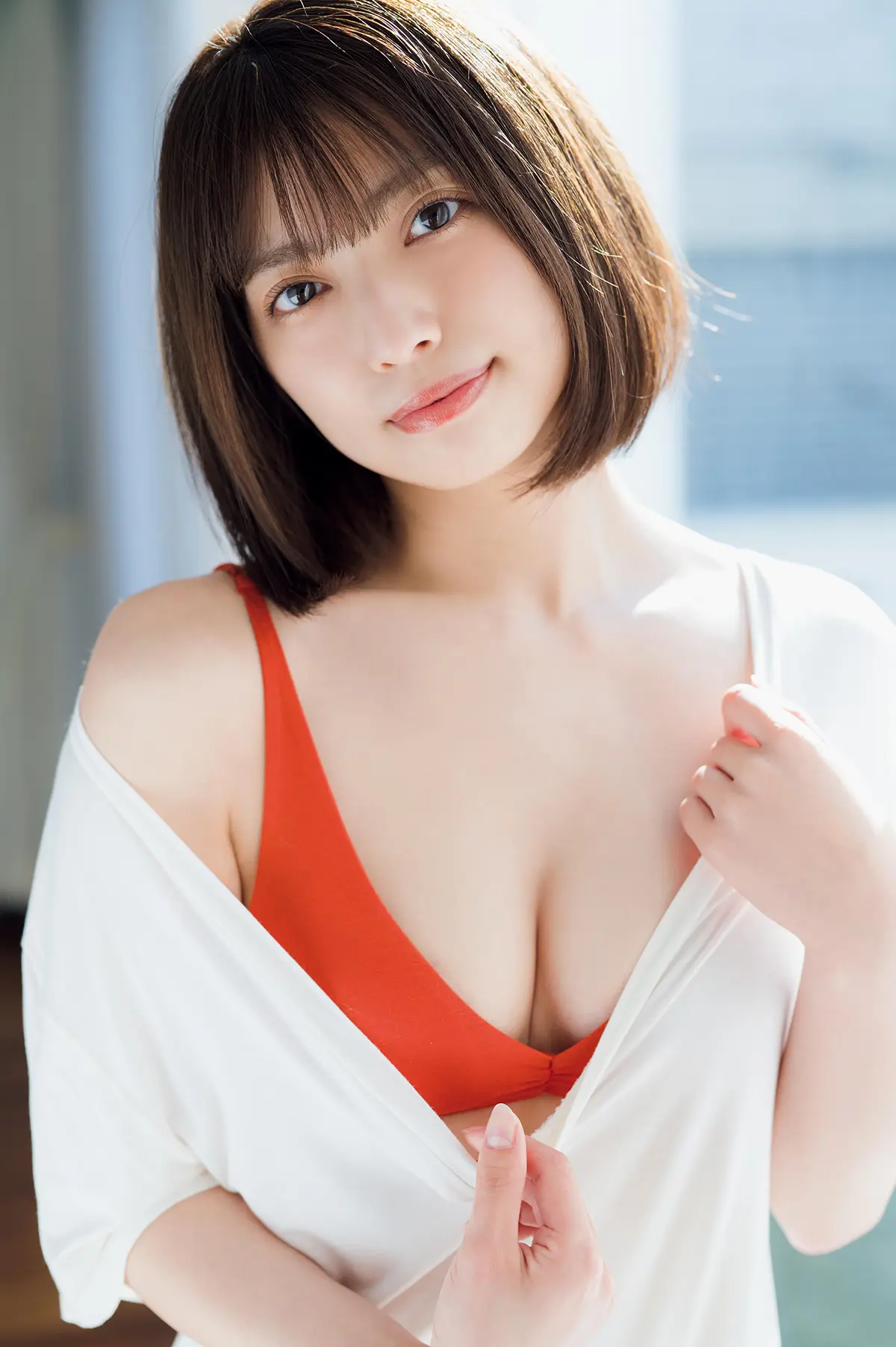 高見奈央
