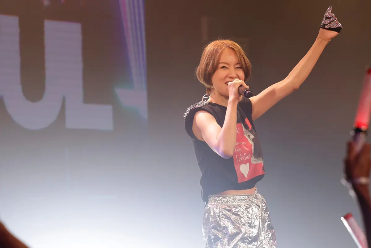 鈴木亜美 