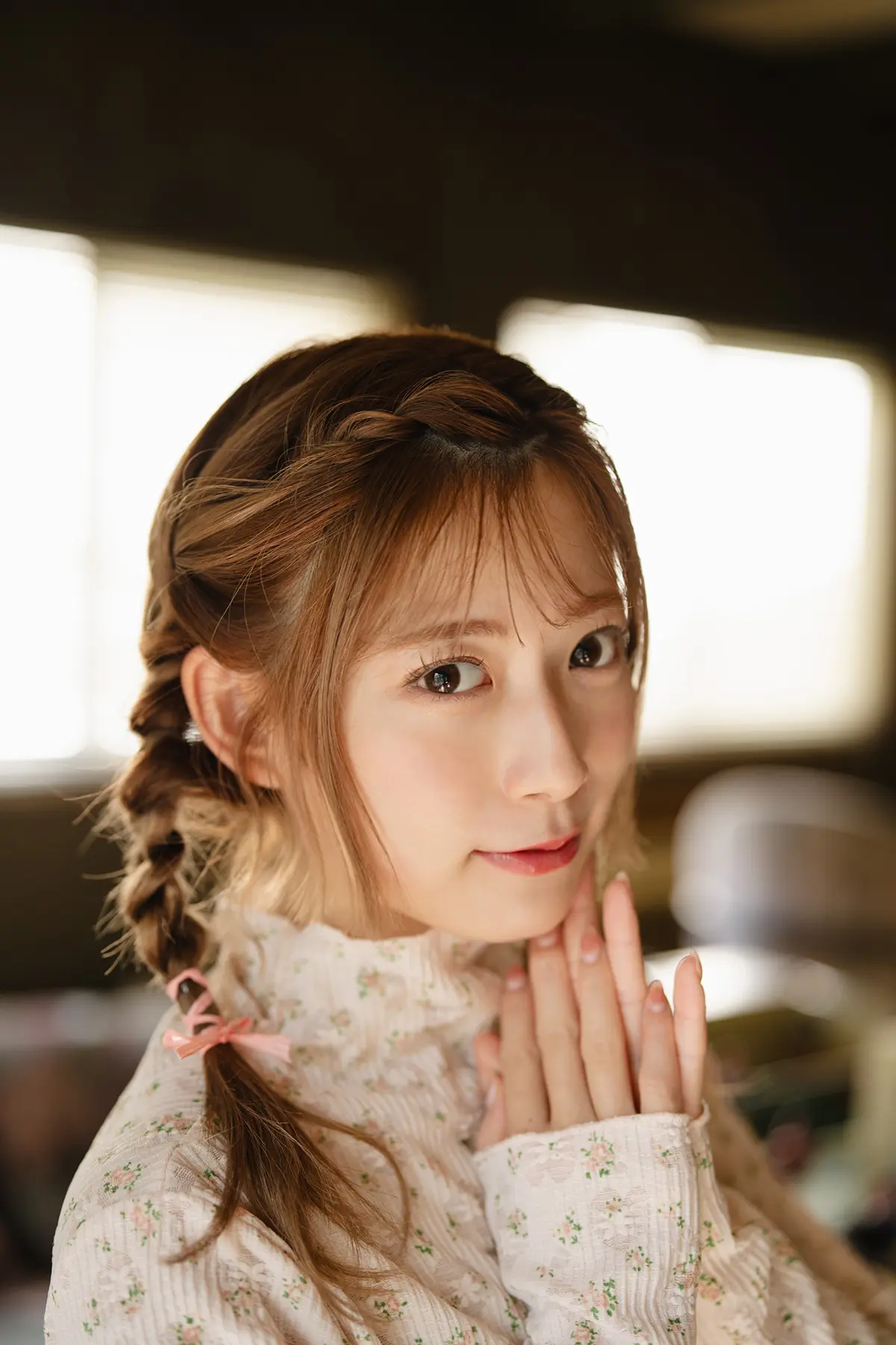 東村芽依