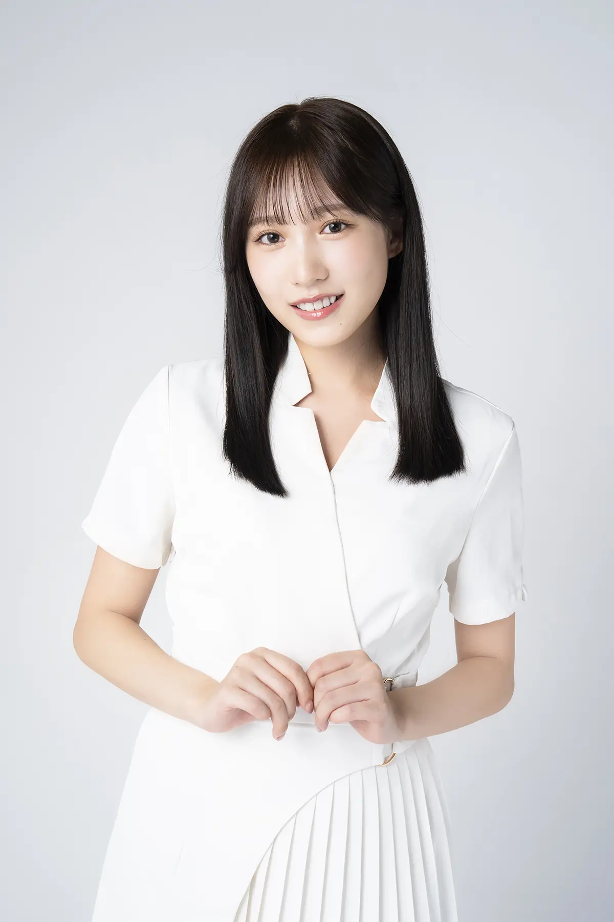 横野すみれ