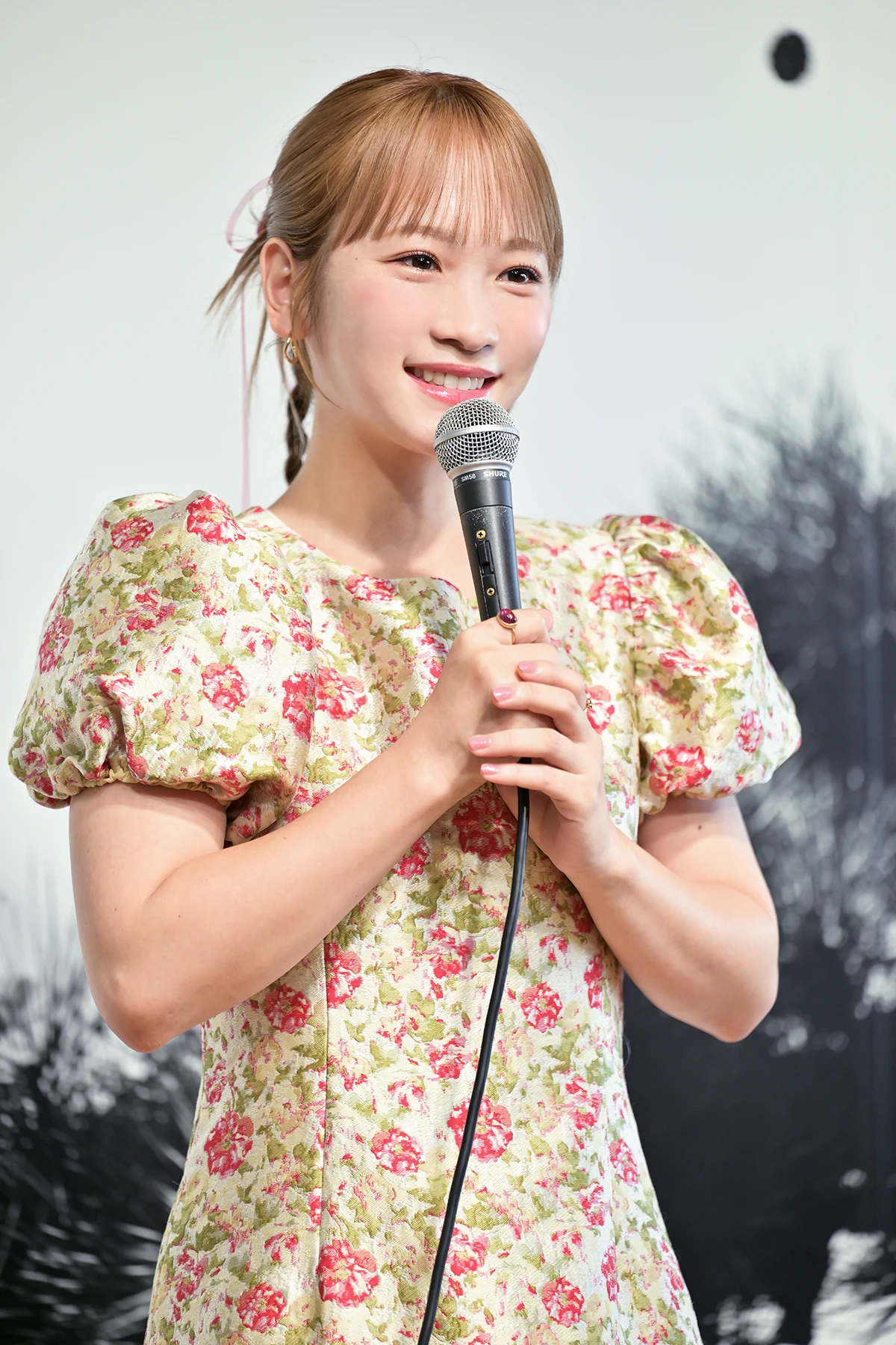 川栄李奈