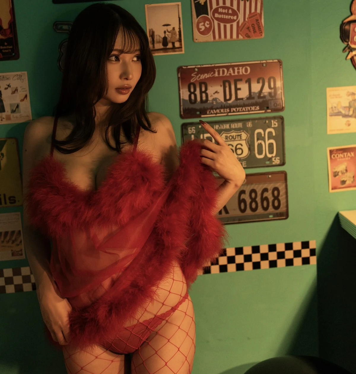 大野真依 写真集「〜はじめてのわたし〜」 きみとバンド 日本一美しいドラマー大野真依（きみとバンド）グラビア写真集クラウド