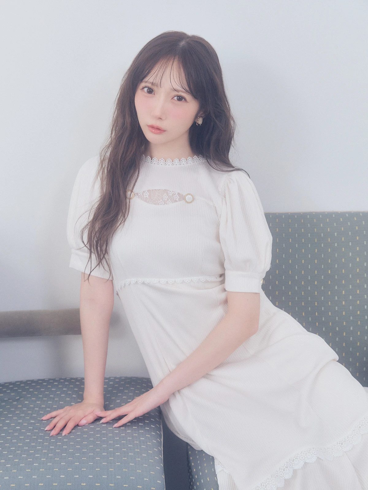 dazzlin×≠ME 谷崎早耶デコルテオープンカットワンピース