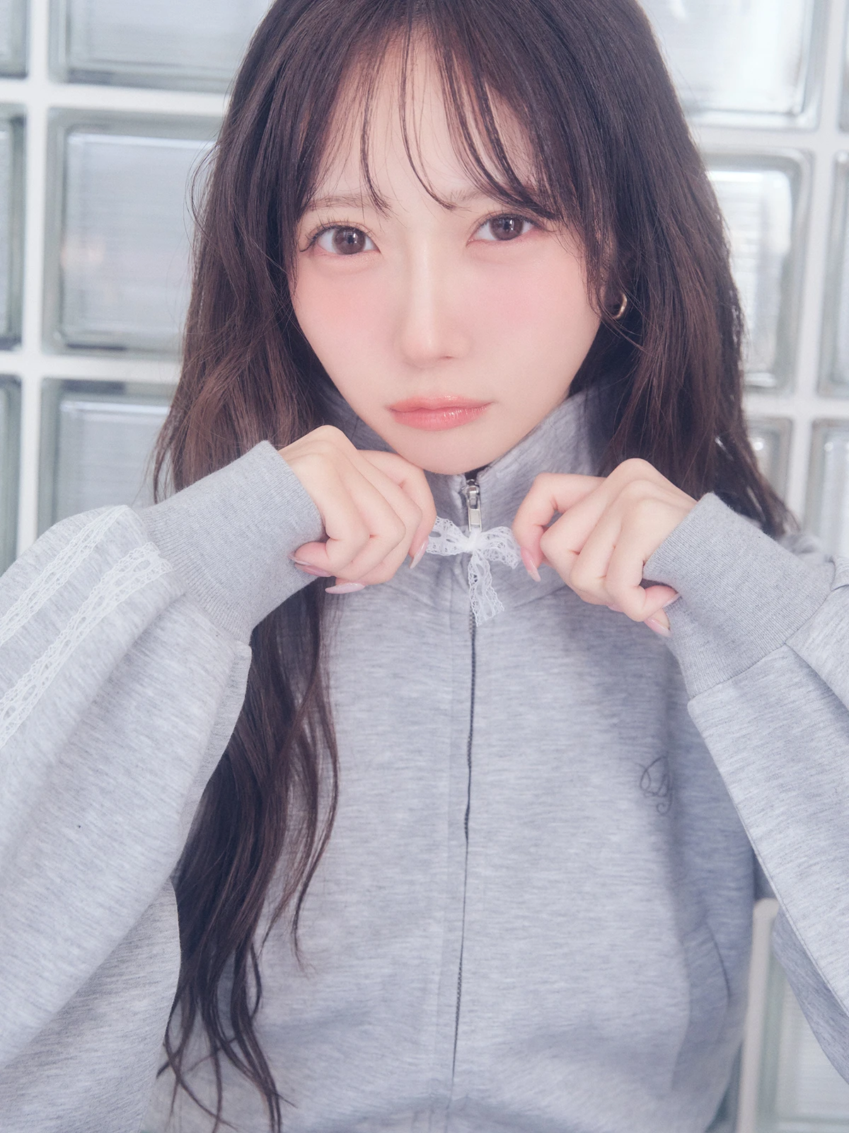 dazzlin×≠ME 谷崎早耶レースラインジップスウェット