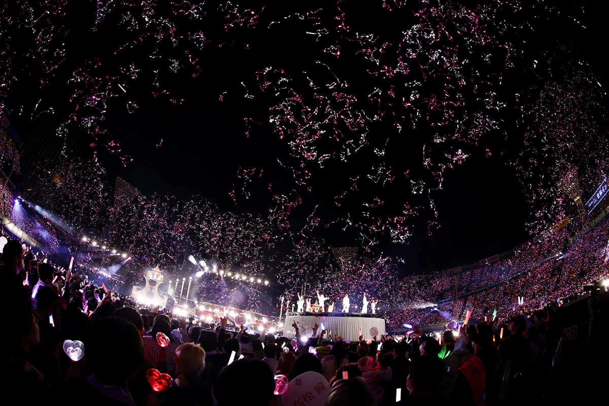 ＝LOVE8周年ツアー