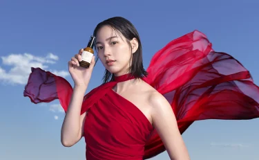 のん、透明感と目力で魅了「N organic」新CMで“闘う美しさ”を表現